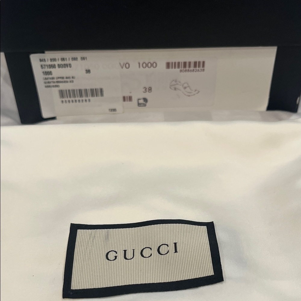 Gucci Black Leather Loafers with Gold Horsebit - Picture 3 of 15